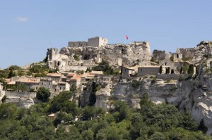 Les Baux in its picturesque setting